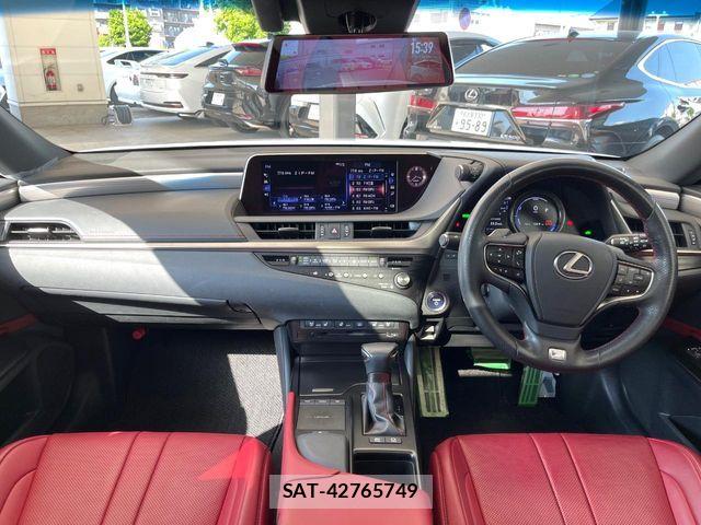 Lexus ES 2019-11 7020756-1