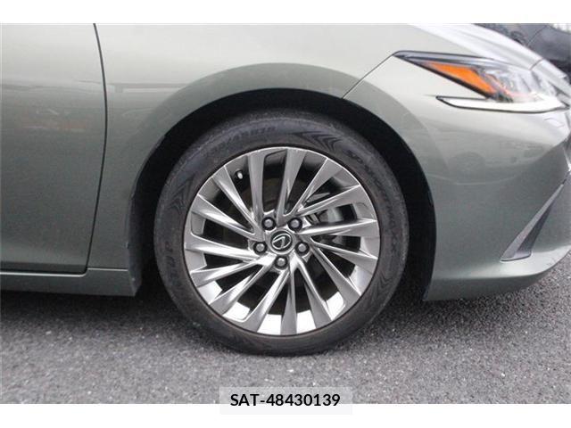 Lexus ES 2018-10 7059232-15