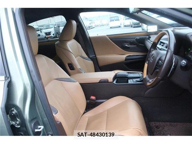 Lexus ES 2018-10 7059232-20