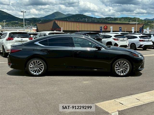 Lexus ES 2025-04 7059227-9