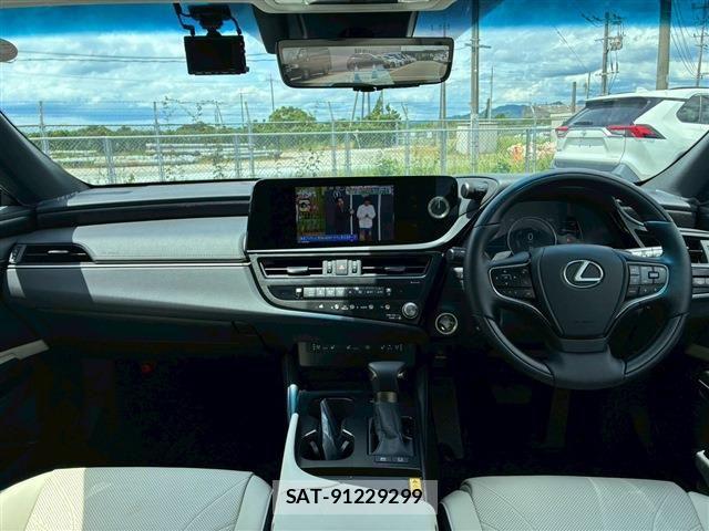 Lexus ES 2025-04 7059227-13