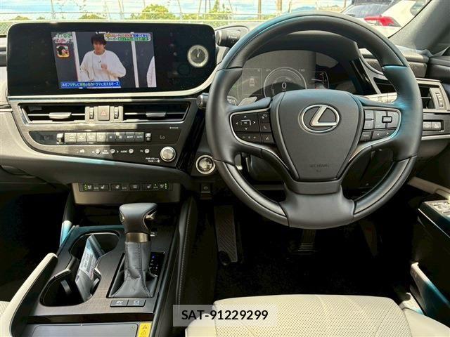 Lexus ES 2025-04 7059227-16