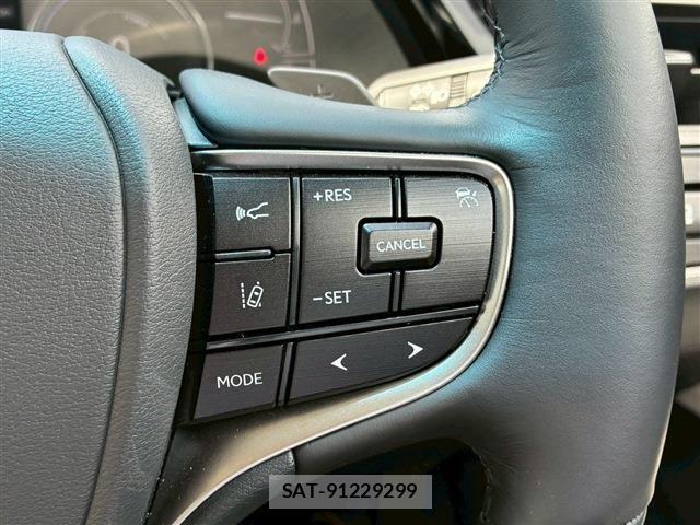 Lexus ES 2025-04 7059227-18