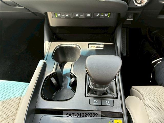 Lexus ES 2025-04 7059227-24