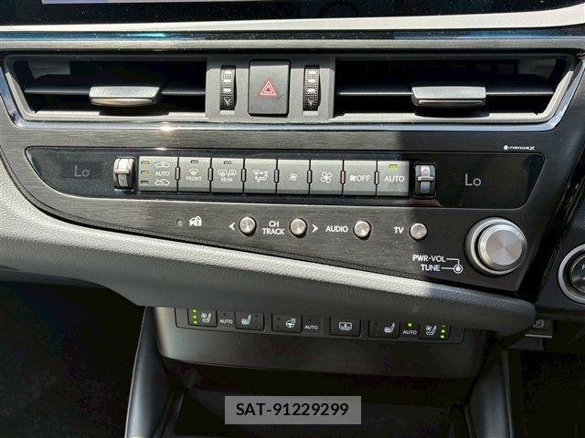 Lexus ES 2025-04 7059227-27