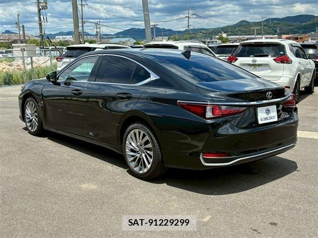 Lexus ES 2025-04 7059227-7