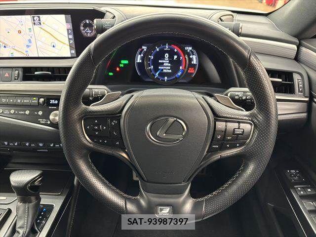 Lexus ES 2021-02 7059233-10