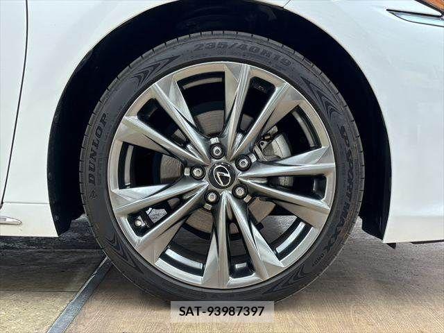 Lexus ES 2021-02 7059233-12