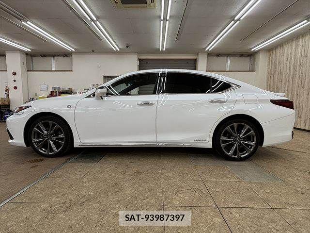 Lexus ES 2021-02 7059233-19