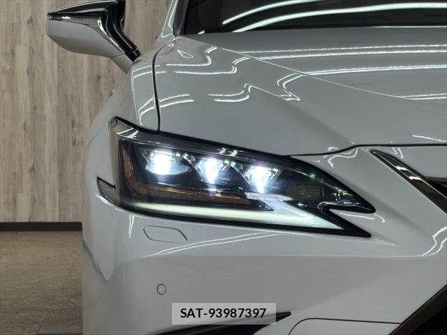 Lexus ES 2021-02 7059233-27