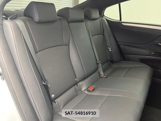 Lexus ES 2022-01 7220875-14