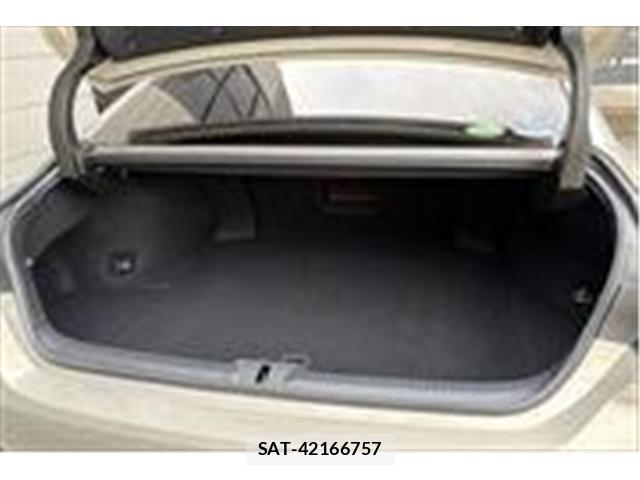 Lexus ES 2019-07 7220874-19