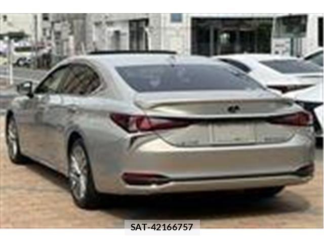 Lexus ES 2019-07 7220874-4