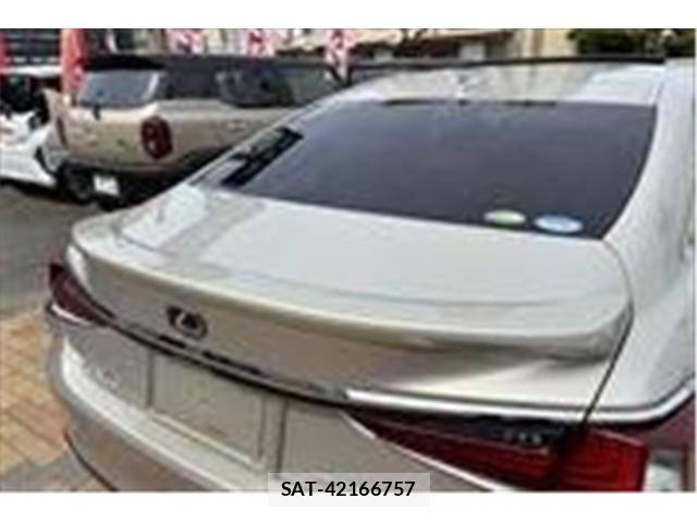 Lexus ES 2019-07 7220874-6