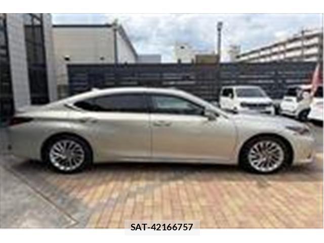 Lexus ES 2019-07 7220874-7