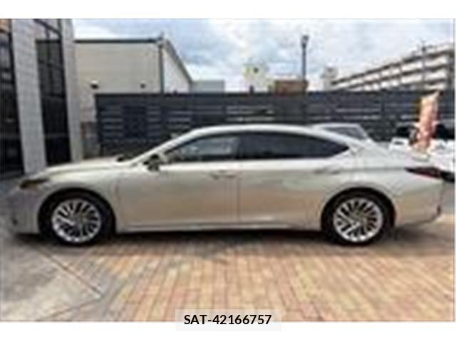 Lexus ES 2019-07 7220874-8