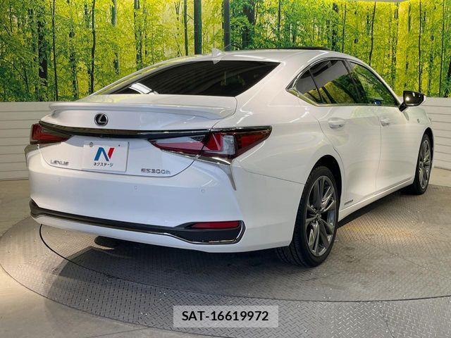 Lexus ES 2019-11 7220873-16