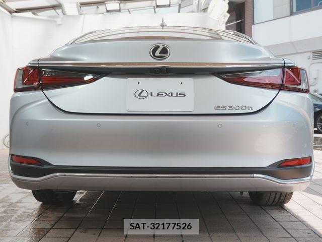 Lexus ES 2023-02 7220880-9
