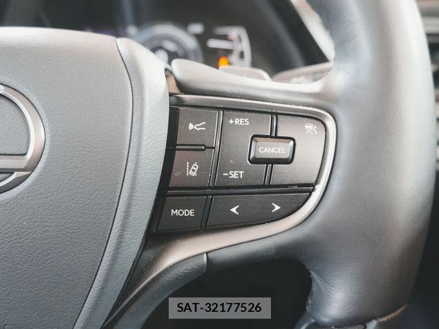 Lexus ES 2023-02 7220880-16