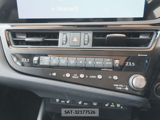 Lexus ES 2023-02 7220880-21