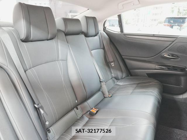 Lexus ES 2023-02 7220880-29