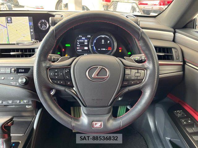 Lexus ES 2019-10 7220872-10