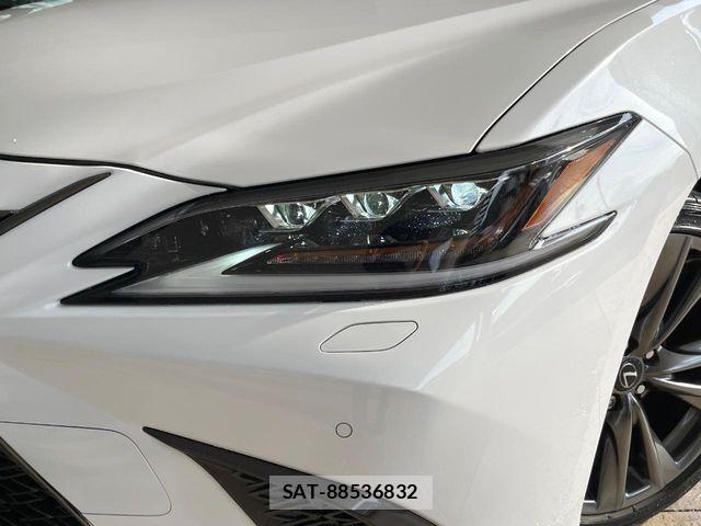 Lexus ES 2019-10 7220872-11