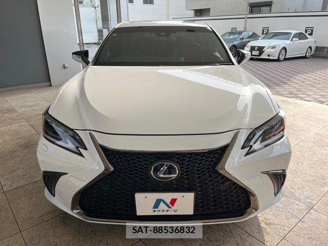 Lexus ES 2019-10 7220872-13