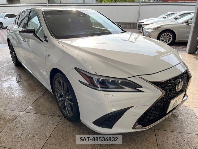 Lexus ES 2019-10 7220872-15