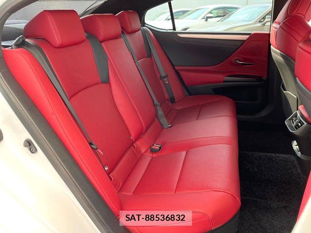 Lexus ES 2019-10 7220872-8