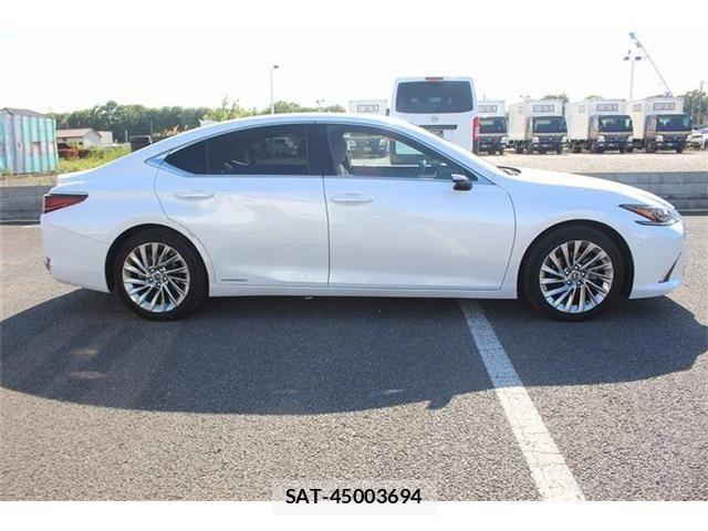 Lexus ES 2019-02 7220870-13