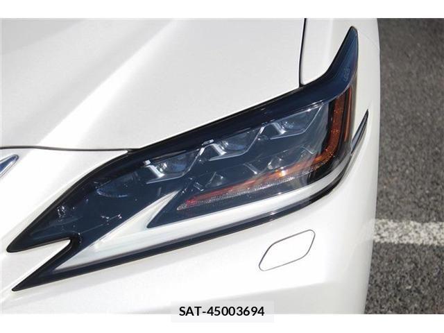 Lexus ES 2019-02 7220870-18