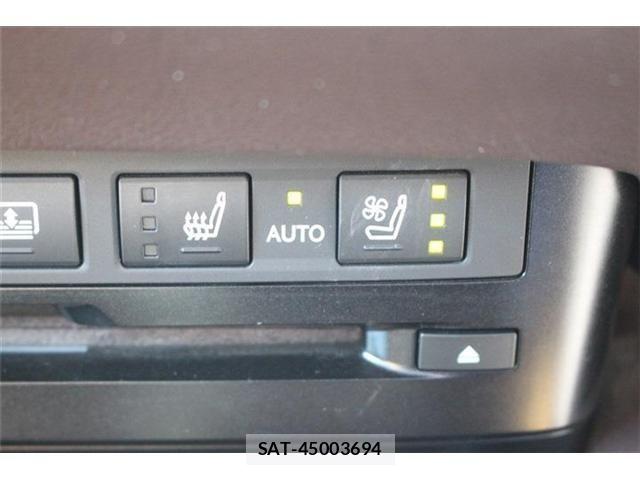 Lexus ES 2019-02 7220870-4