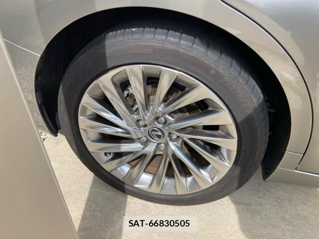 Lexus ES 2024-04 7220882-4