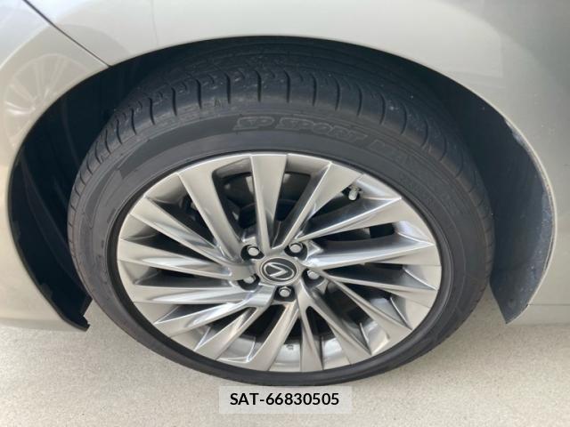 Lexus ES 2024-04 7220882-6