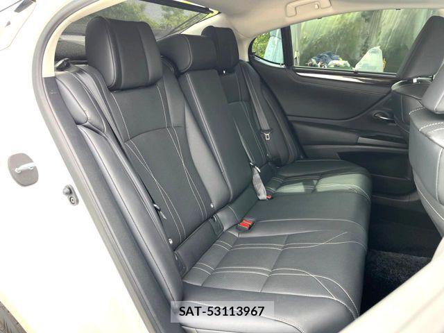 Lexus ES 2020-01 7220877-8