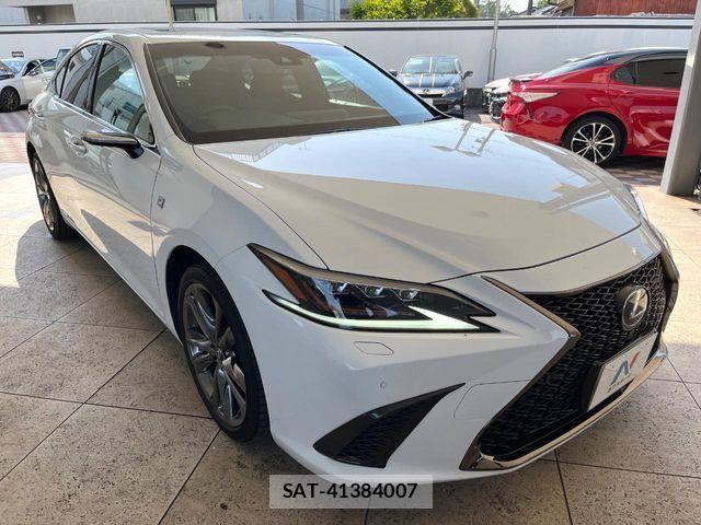 Lexus ES 2021-05 7220876-15
