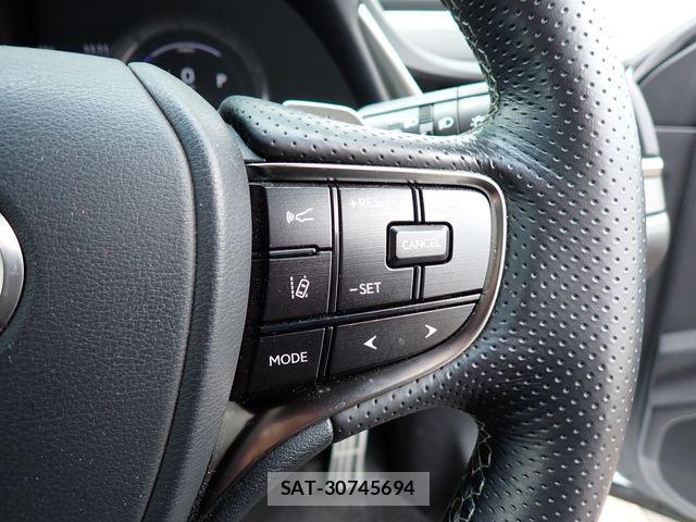 Lexus ES 2021-06 7220878-15