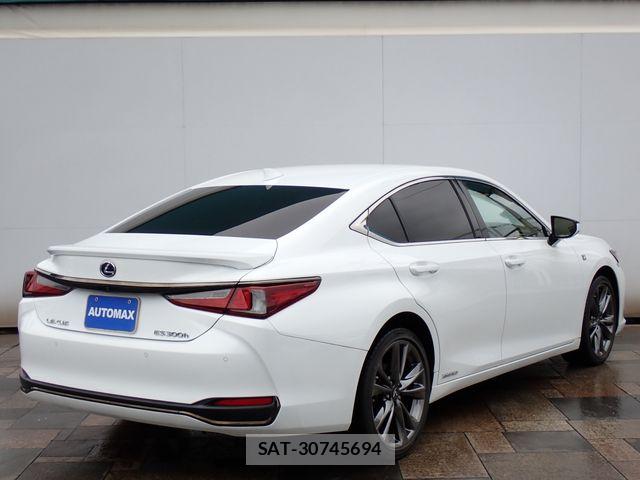 Lexus ES 2021-06 7220878-2