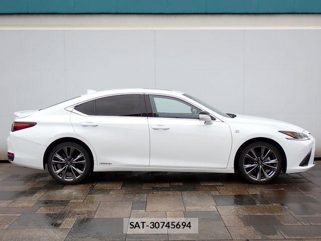 Lexus ES 2021-06 7220878-4