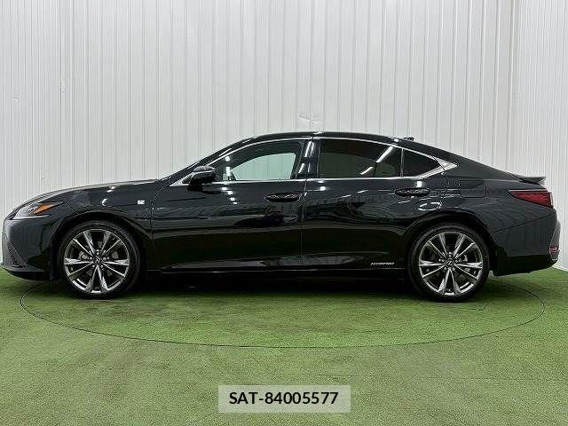 Lexus ES 2019-06 7251305-13