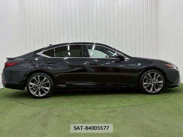Lexus ES 2019-06 7251305-14