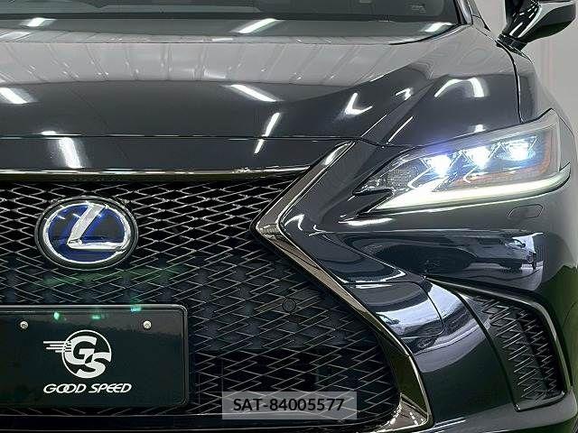 Lexus ES 2019-06 7251305-17