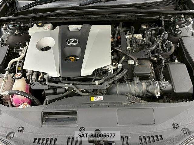 Lexus ES 2019-06 7251305-19