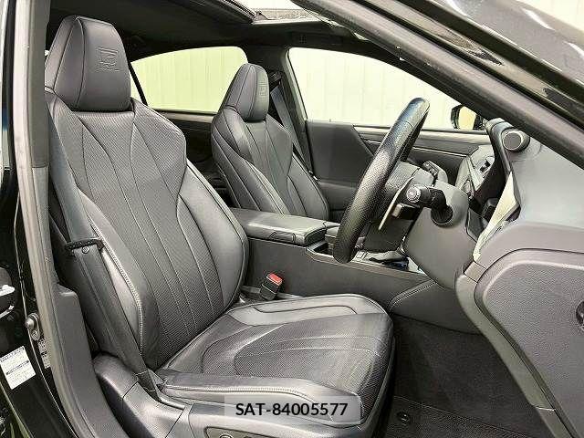 Lexus ES 2019-06 7251305-8