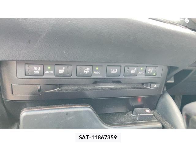 Lexus ES 2022-01 7328008-12