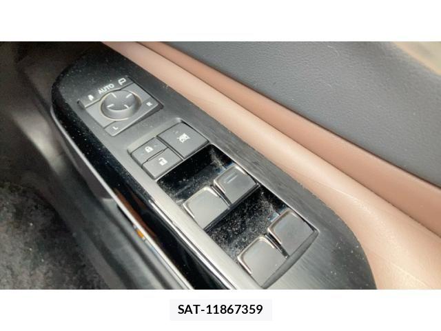Lexus ES 2022-01 7328008-19