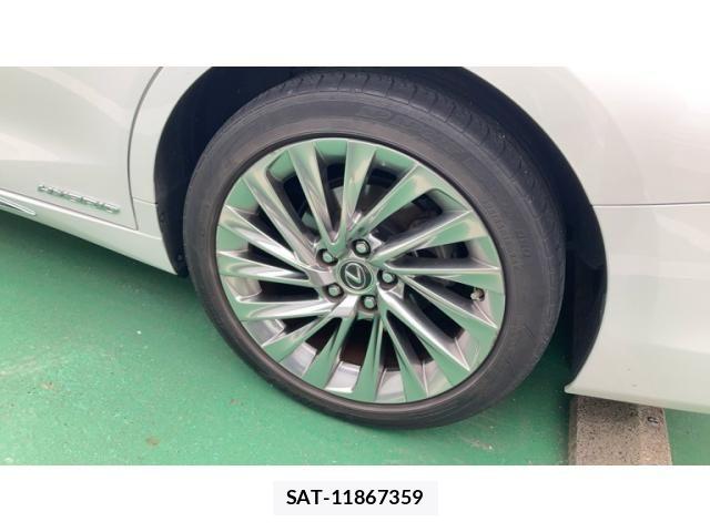 Lexus ES 2022-01 7328008-4