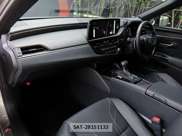 Lexus ES 2025-09 7328005-12