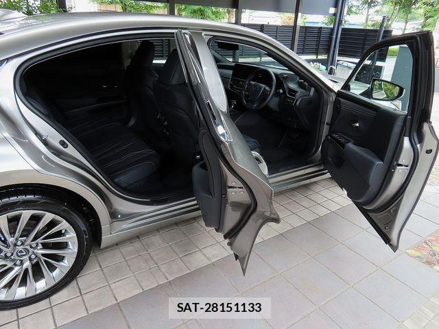 Lexus ES 2025-09 7328005-7